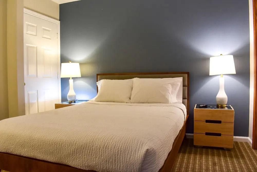 The Central Downtown Inn Suites