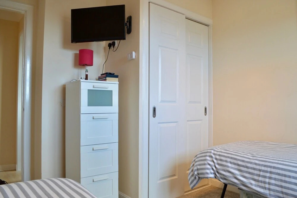 2 Bed Flat 5 mins Walk From Murrayfield Stadium, Free Parking