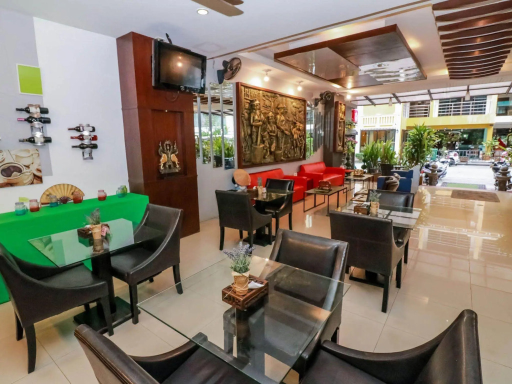 NIDA Rooms Patong Pearl Jung