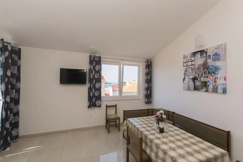 Apartments and Room Central Position
