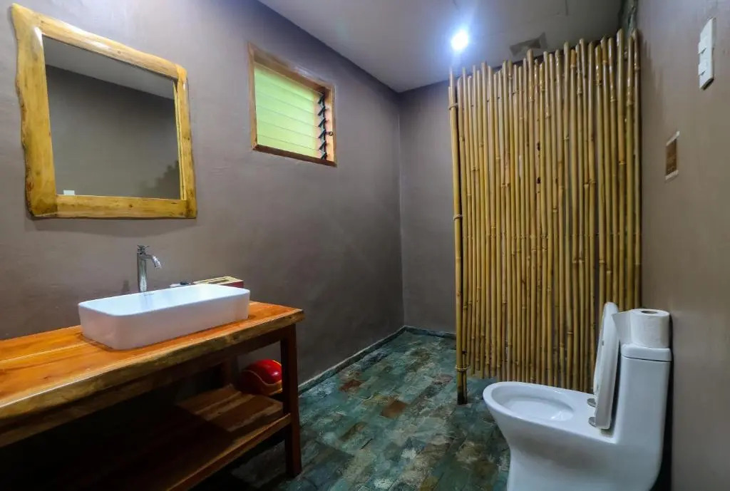 Nakabalo Guesthouse & Restaurant