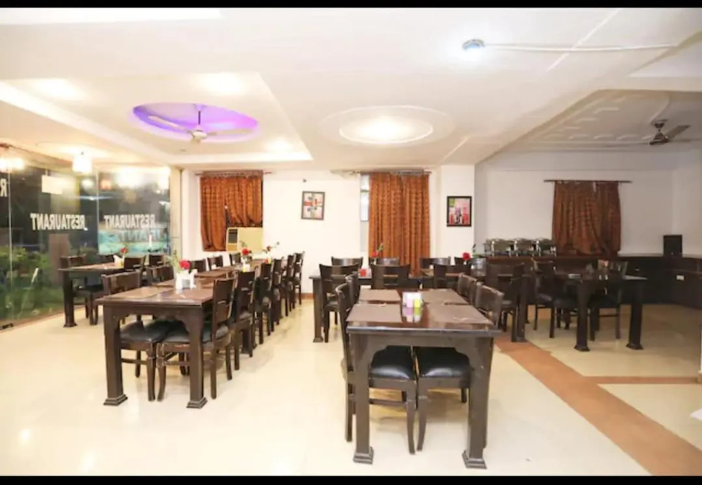 Hotel Tara Palace By Goyal Hotels