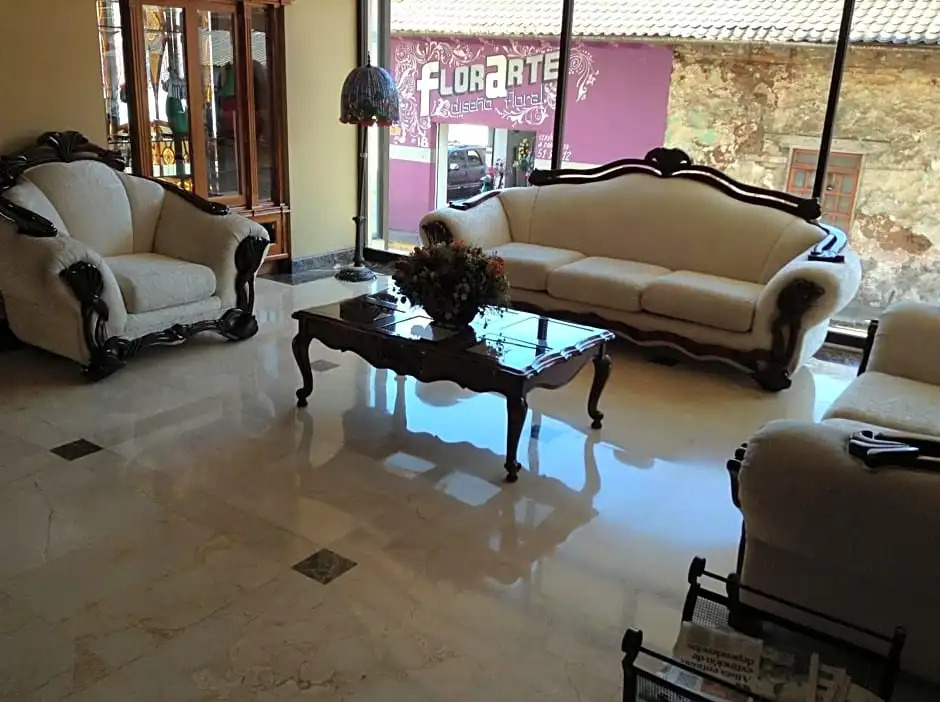Real De Uruapan Hotel