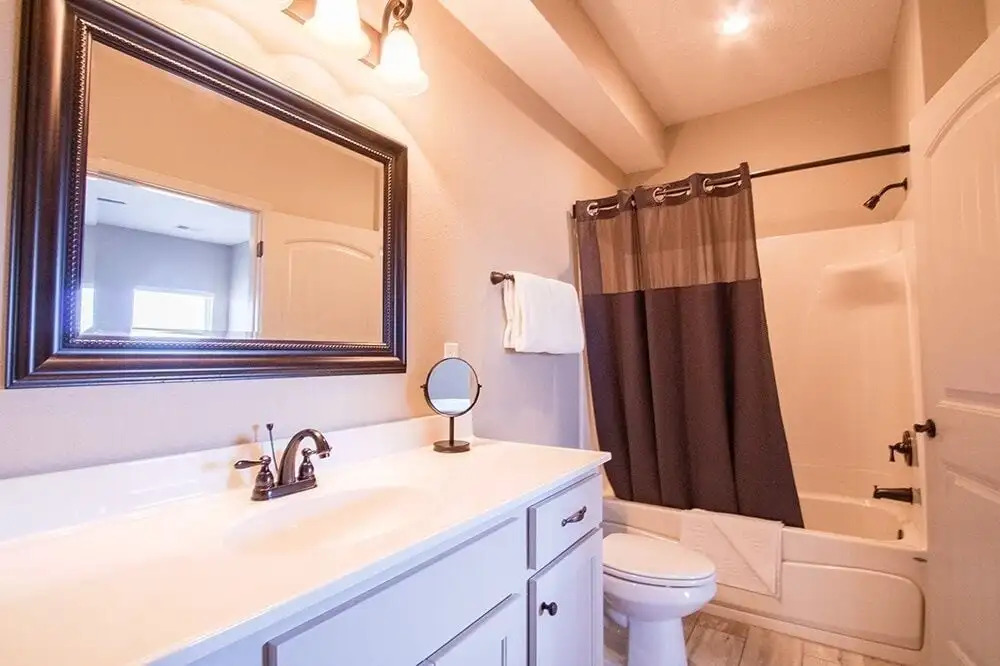 Whole In One 12 Bedroom Condo