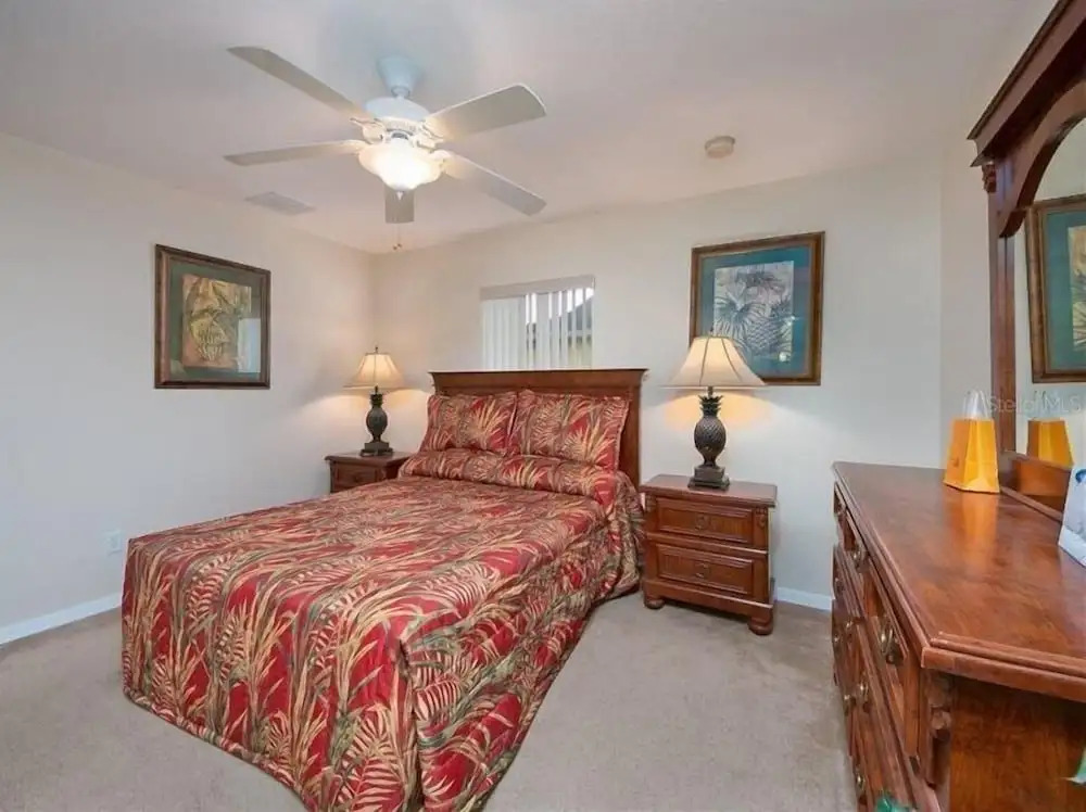 Westerly facing private pool and spa home over looking nature conservation area - 520