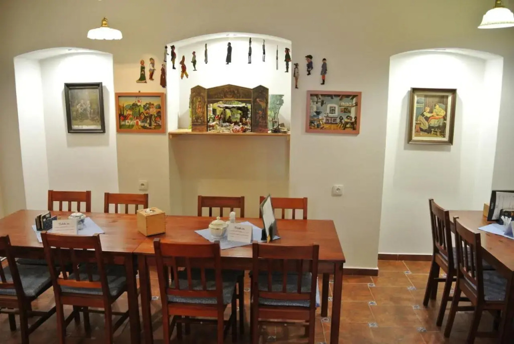 Restaurace a penzion Ubrousku prostři se
