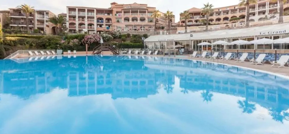 Apartment With one Bedroom in Agay, With Wonderful sea View, Pool Acce