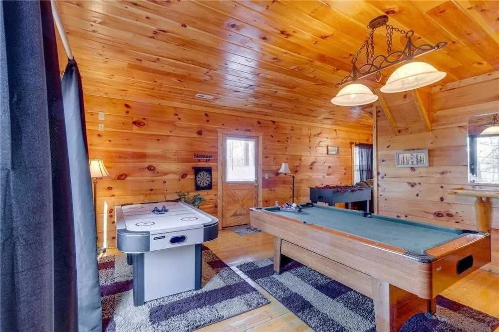 Bearfoot Lodge by RedAwning