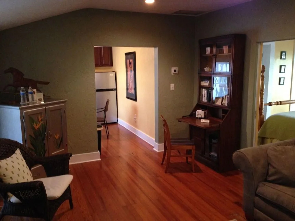 Mango Inn Bed and Breakfast