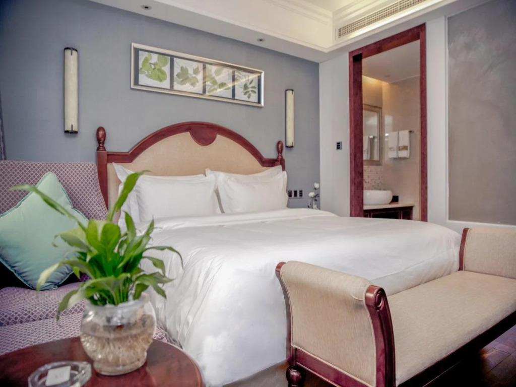 Chengdu Theme Hotel