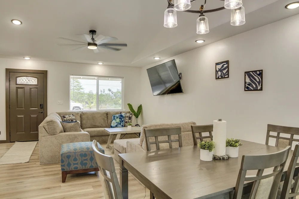 3 Mi to Shipman Beach! Family Getaway w/ Patio