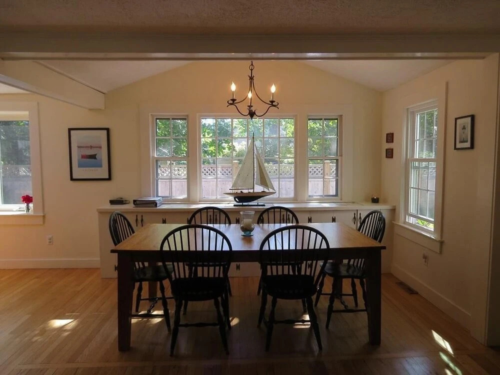 46 Fairview Drive South - Three Bedroom House