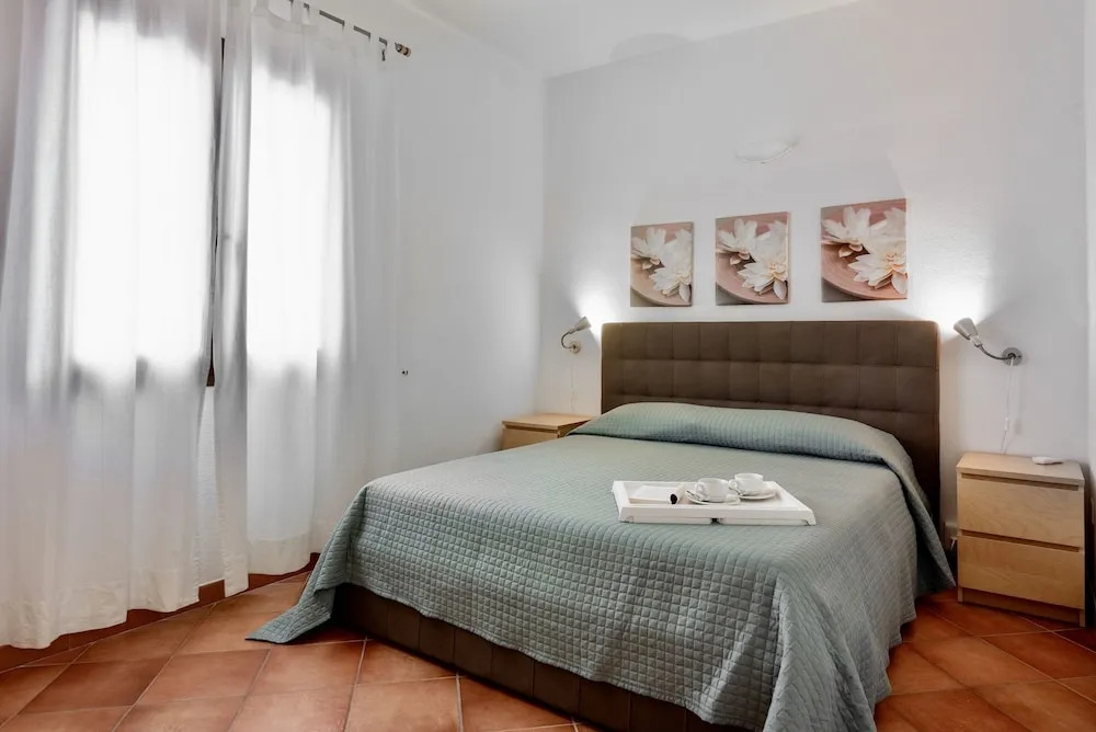 Residence con piscina a 300 mt dal mare