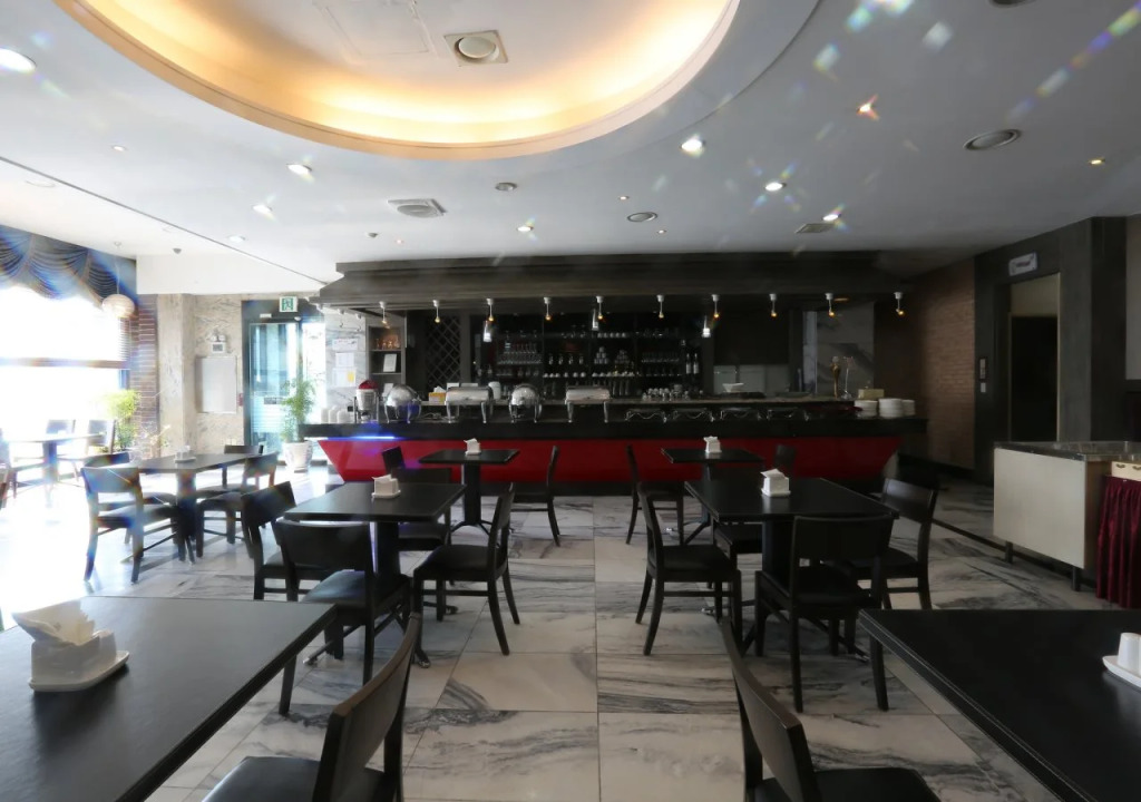 Metro Tourist Hotel