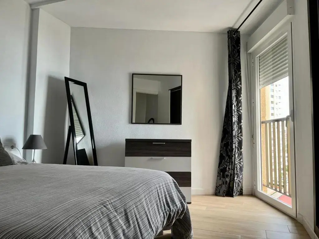 Apartamento frente al mar en Calpe con parking para 4 personas