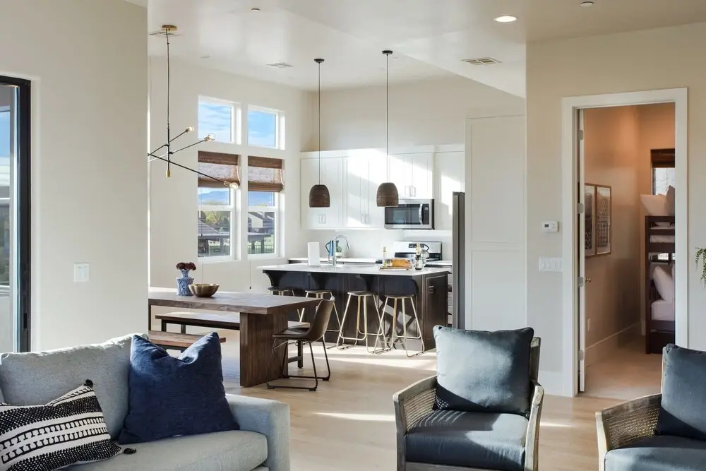 2 At Bloomington Country Club 3 Bedroom Apts by Redawning