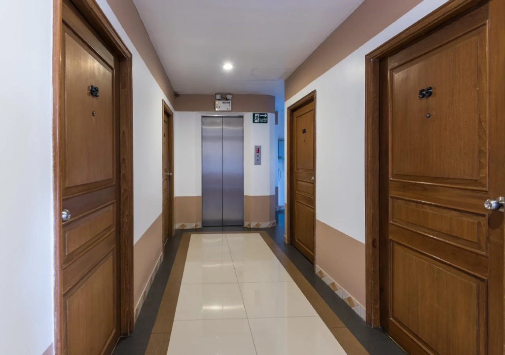 Silom Avenue Inn