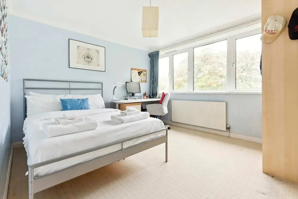 Spacious 2 Bedroom Apartment in Cricklewood
