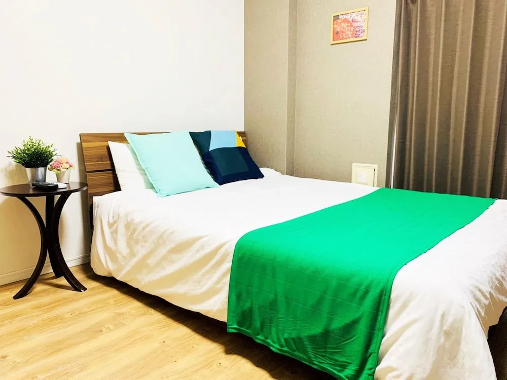 Rlis House Namba