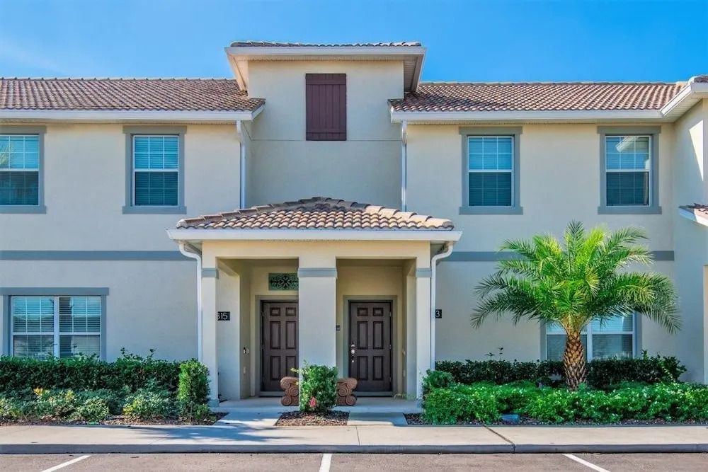 Amazing Townhouse! Storey Lake - 4813CS