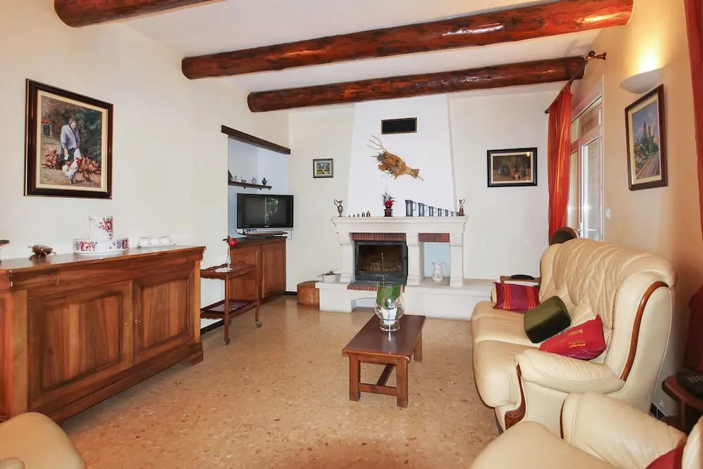 Villa With 4 Bedrooms in Althen-des-paluds, With Private Pool, Terrace