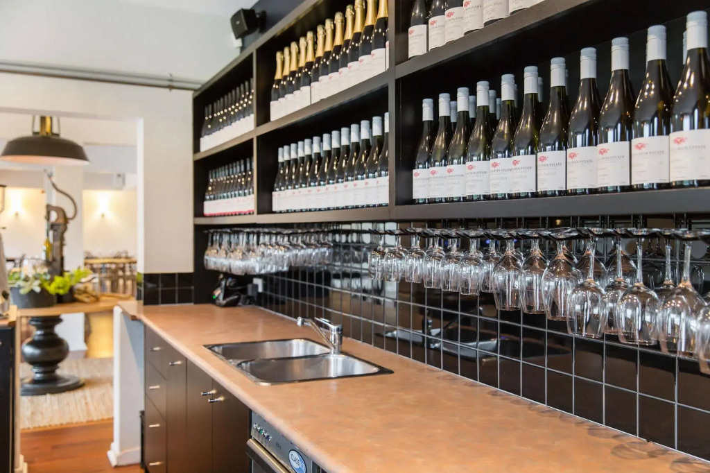 Mantons Creek Estate