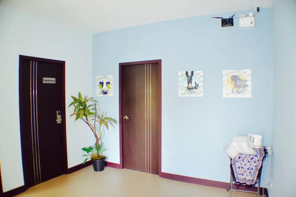4 Bedroom House at Skytrain