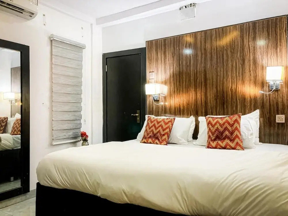 Pinkish By Riava Bed & Breakfast Abuja