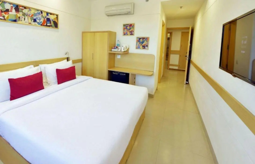 Mango Grove Hotel