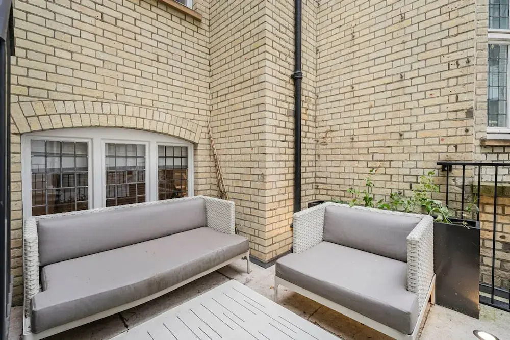 Mayfair Home Private Parking Central AC