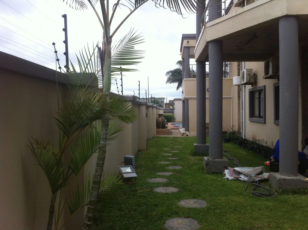 Four Pillars Lodge
