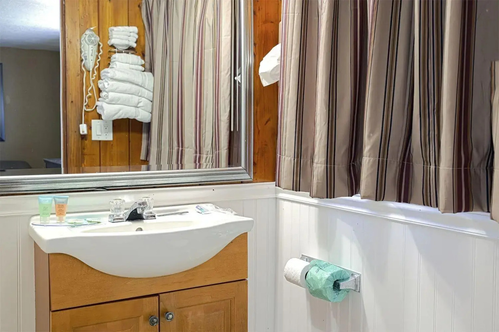 Sea Horse Inn and Cottages