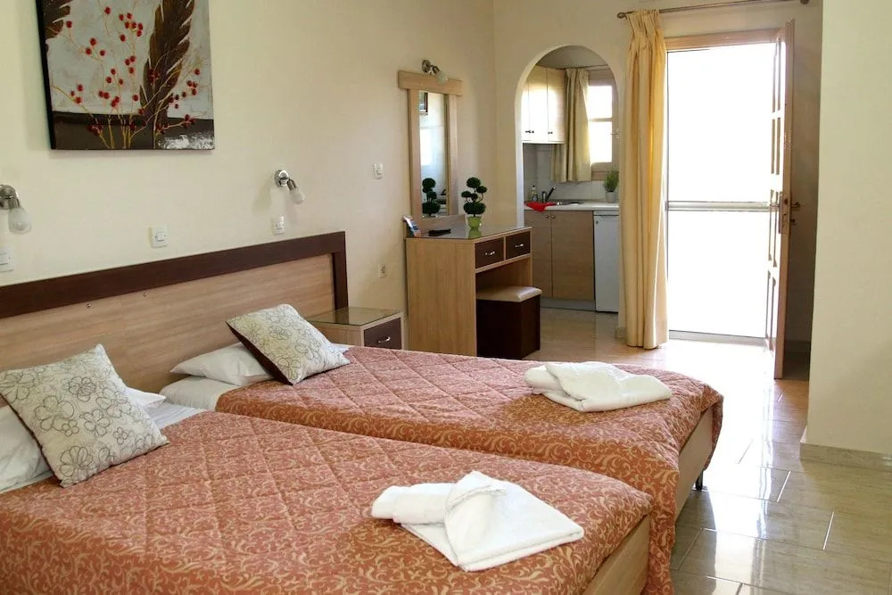 Santa Barbara Lakis Apartments