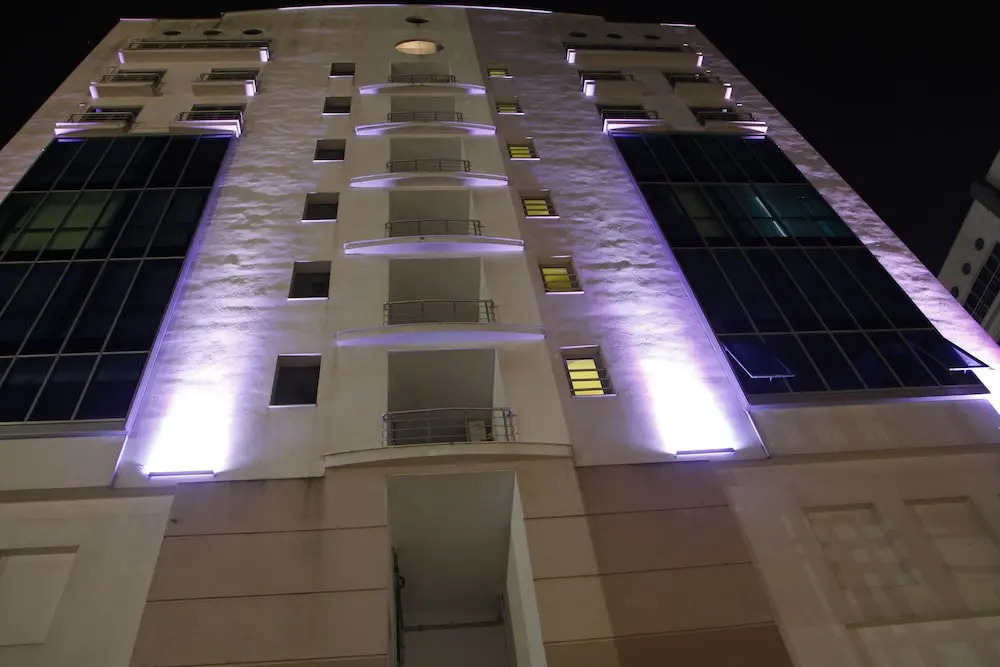 Fly Suites