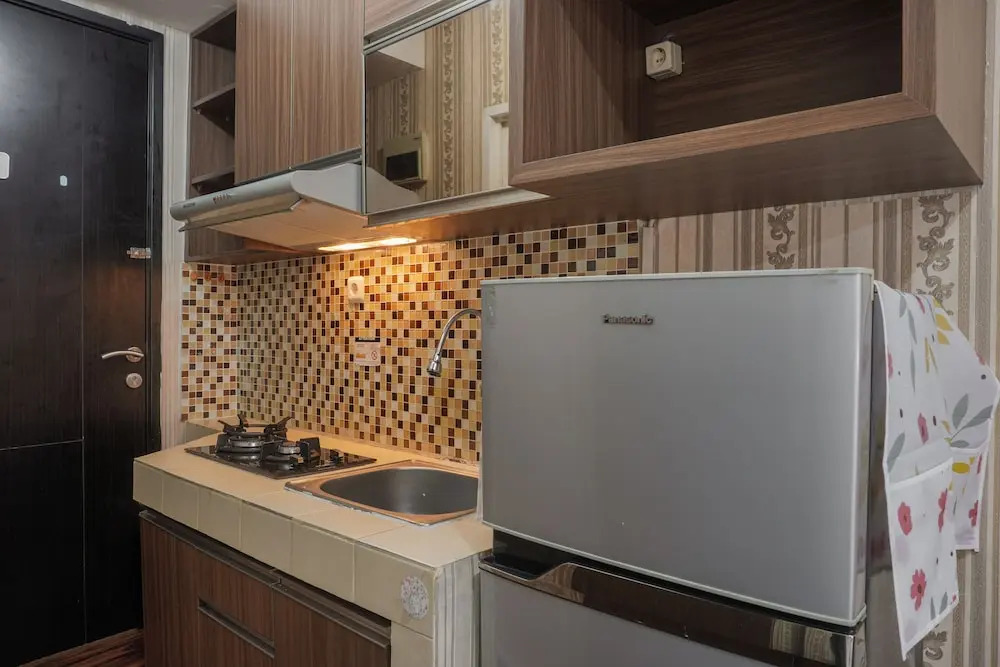 Cozy Living Studio Apartment At Belmont Residence Near Puri