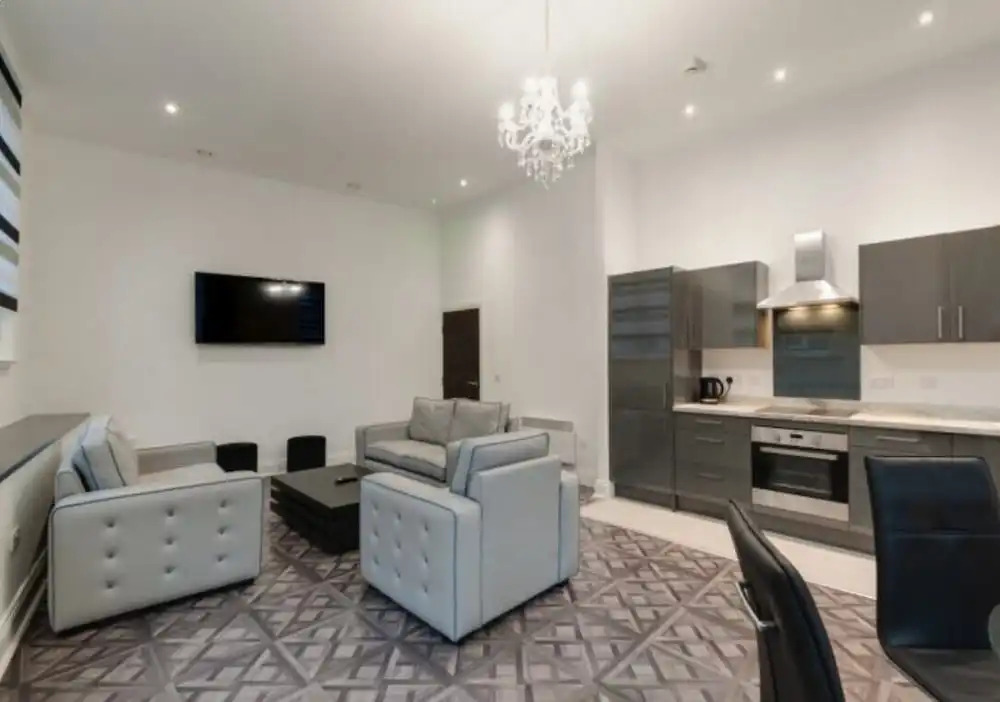 Temple Court Cavern Quarter Apartments by Happy Days