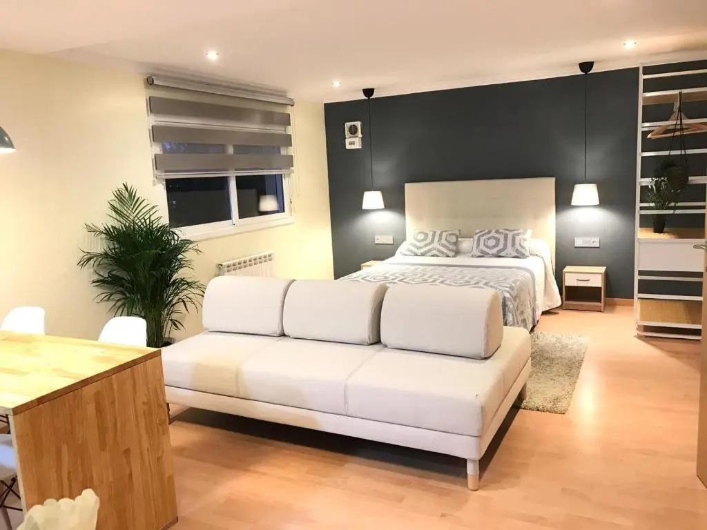 Loft A 20 De Barcelona Y 7 De La Uab.