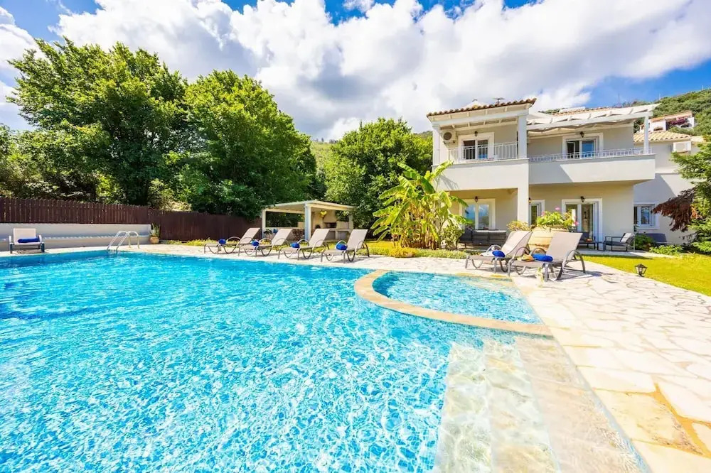 Ormos Beach House in Apraos