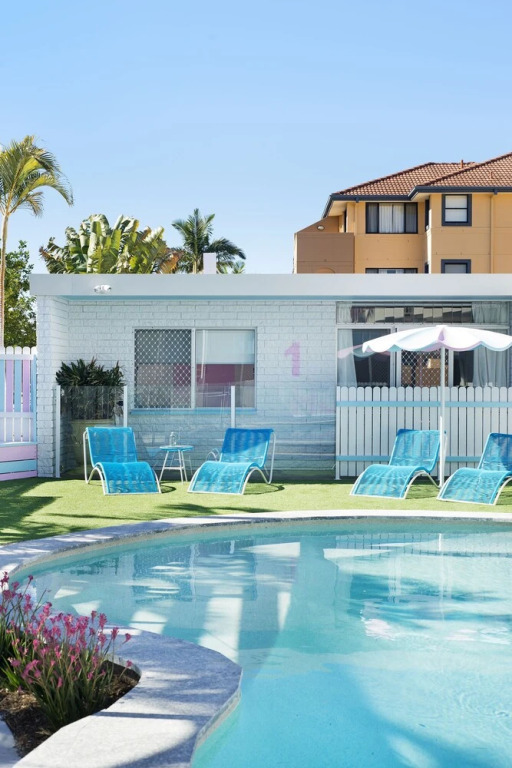 Ventura Beach Motel 2 Bedroom Poolside 3