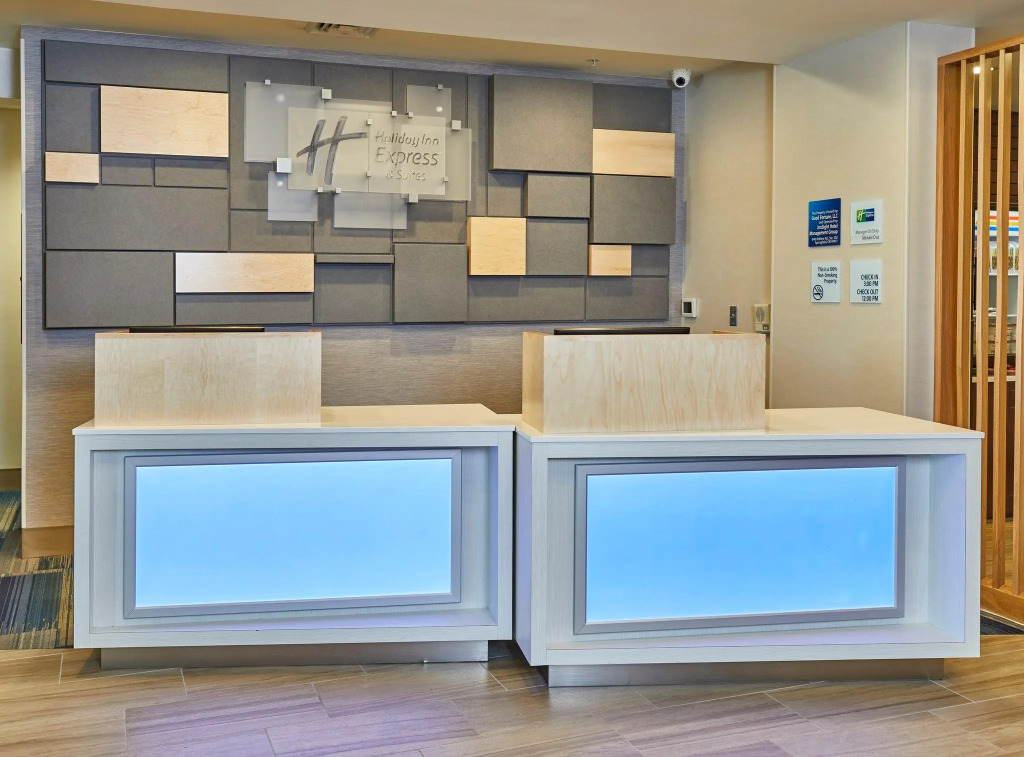 Holiday Inn Express Hotel & Suites Medford-Central Point by IHG