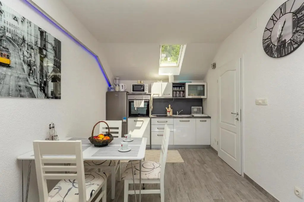 Apartment Horizon