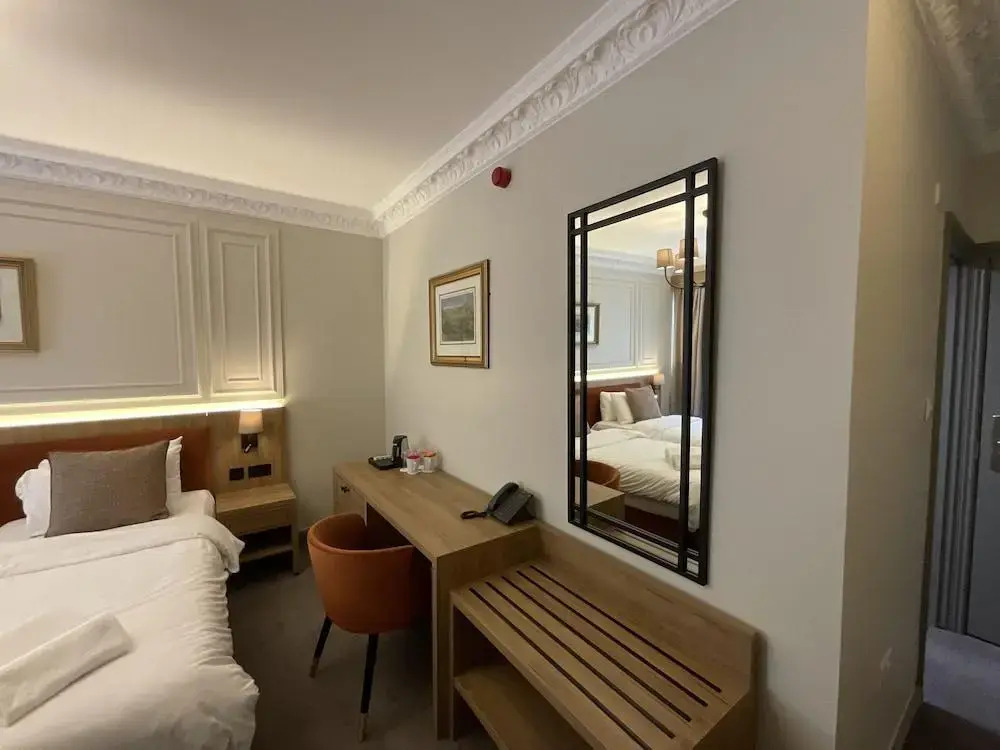Old Mill Hotel & Lodge