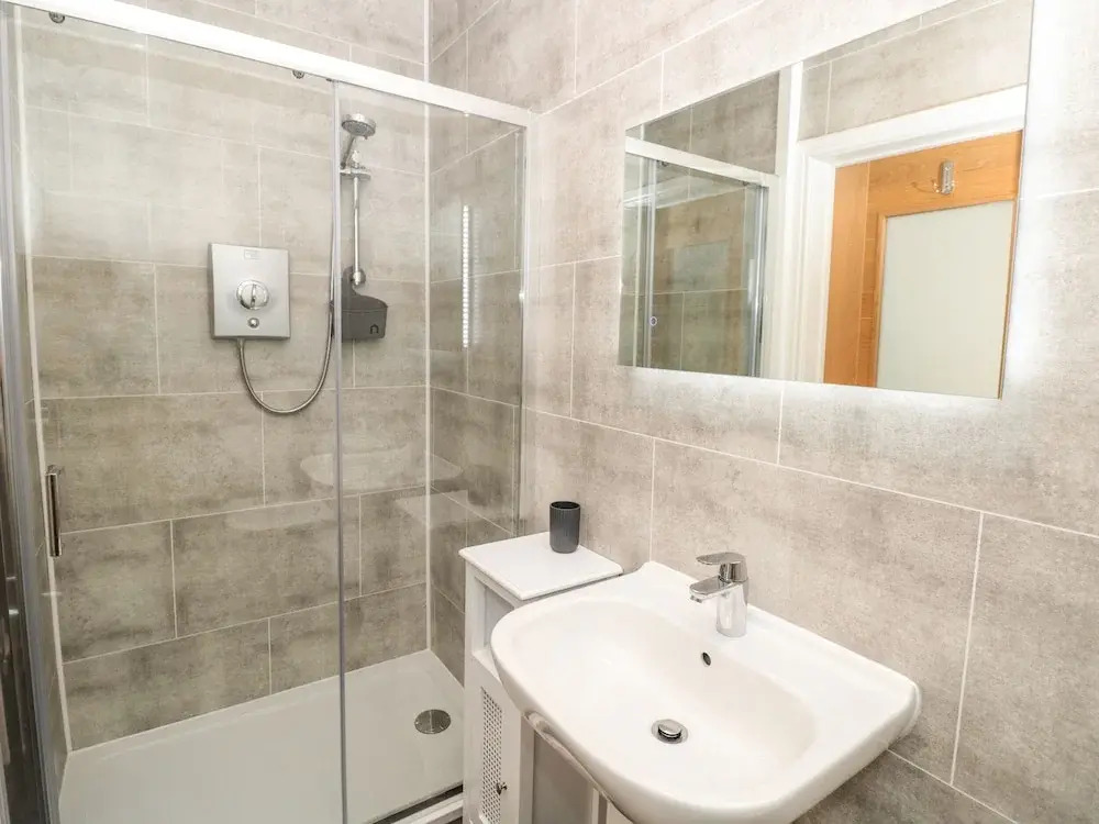 Flat 1 Byfield