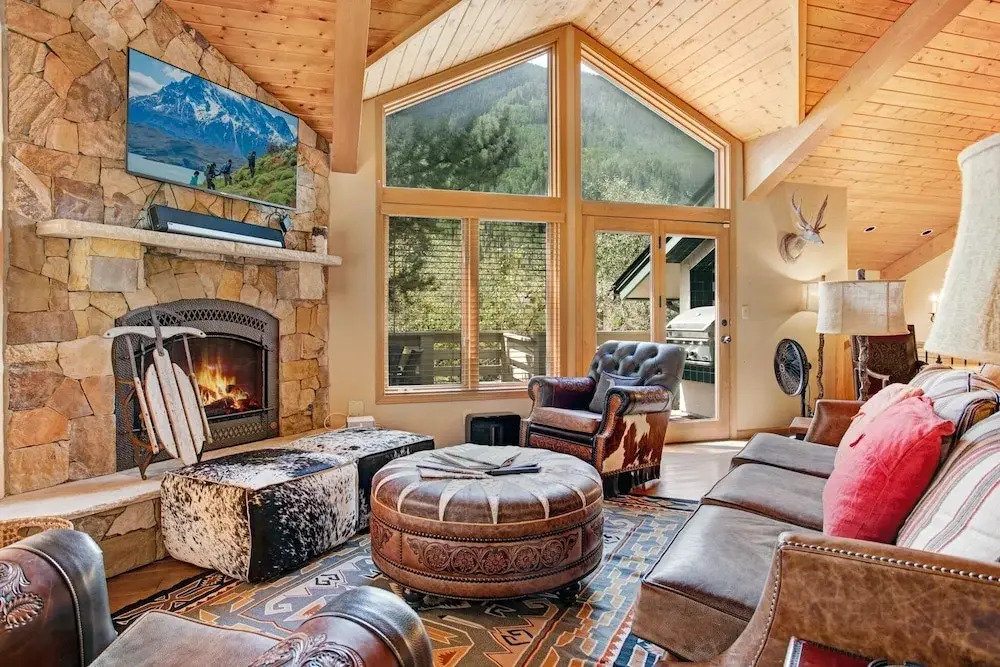 4515 Bighorn Road 4 Bedroom Home