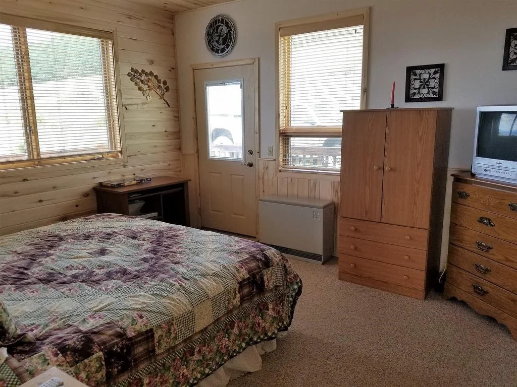 Bachelor Loop House