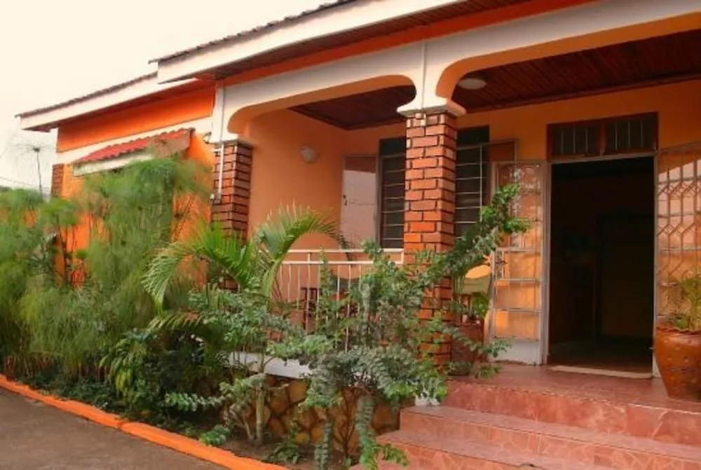Acacia Hotel