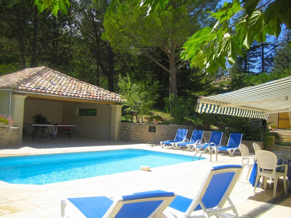 Attractive Holiday Home in C reste with Pool