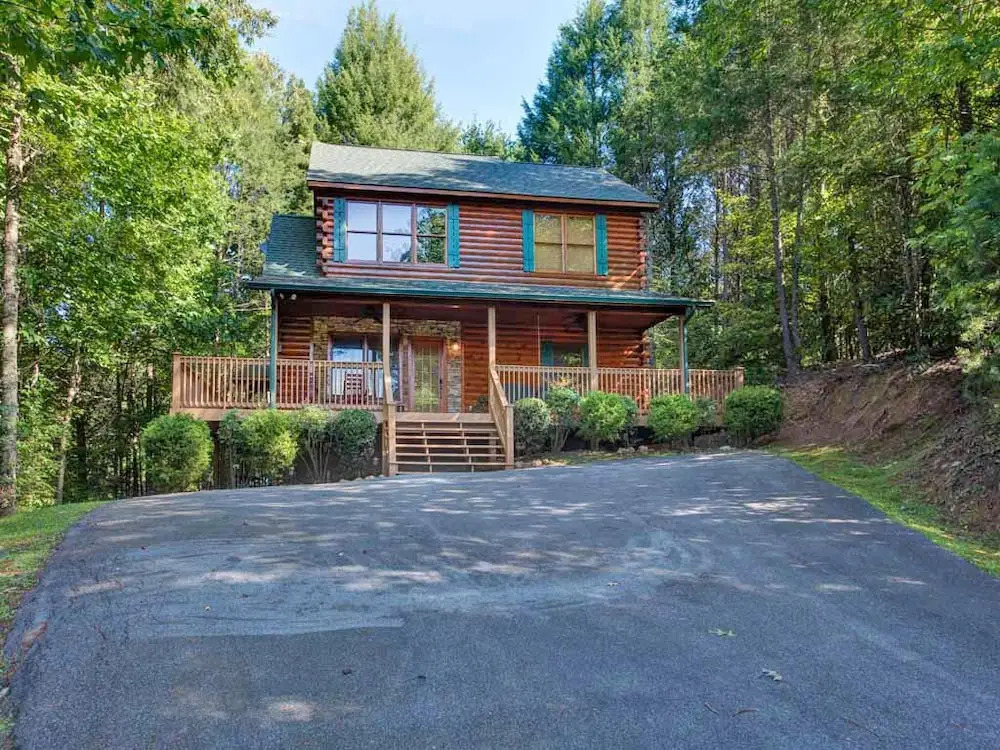 A Great Escape 2 Bedroom Home with Mountain View