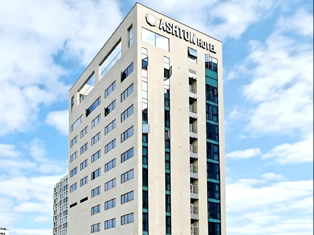 Ashton Hotel