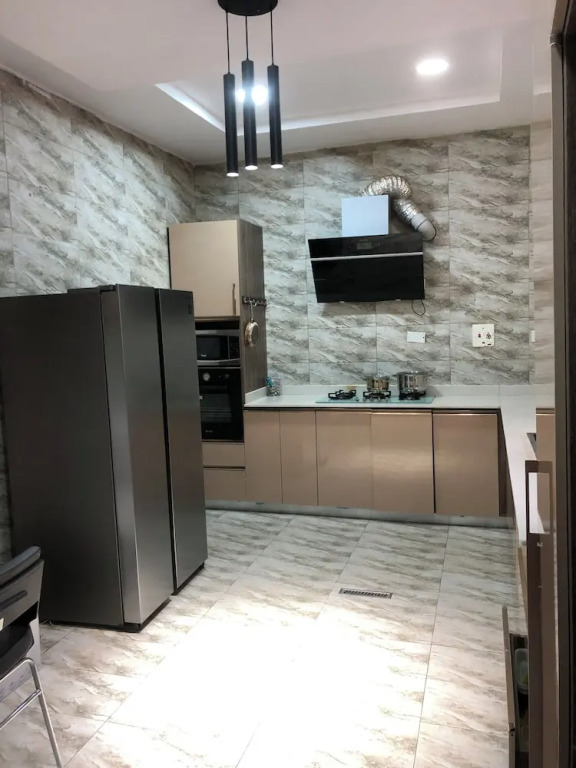 De James Hotels and Suites